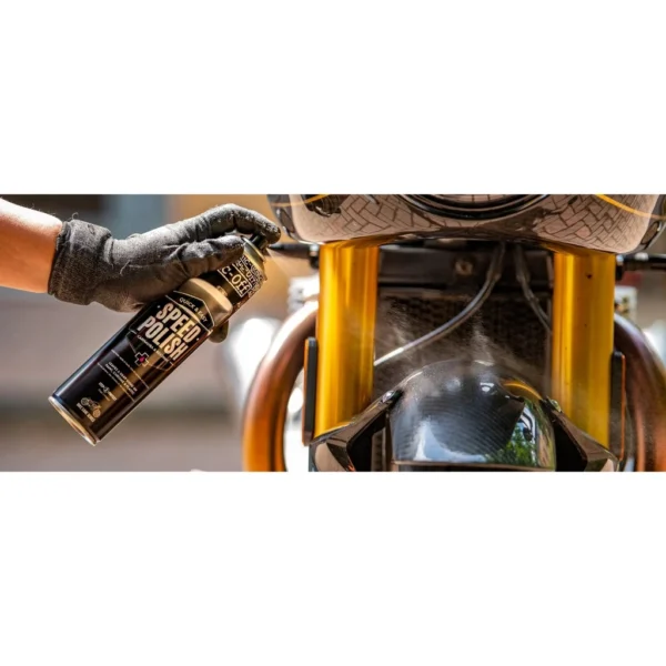 my-11134207-7rasd-m3bnx7965cld51.webp Muc-Off Motorcycle Speed Polish 400ml Quick Shine & Protection Spray